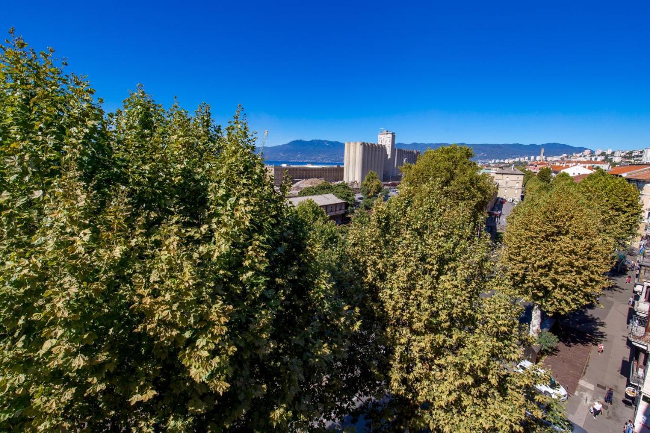 Apartments Bristol 2 Риека Экстерьер фото