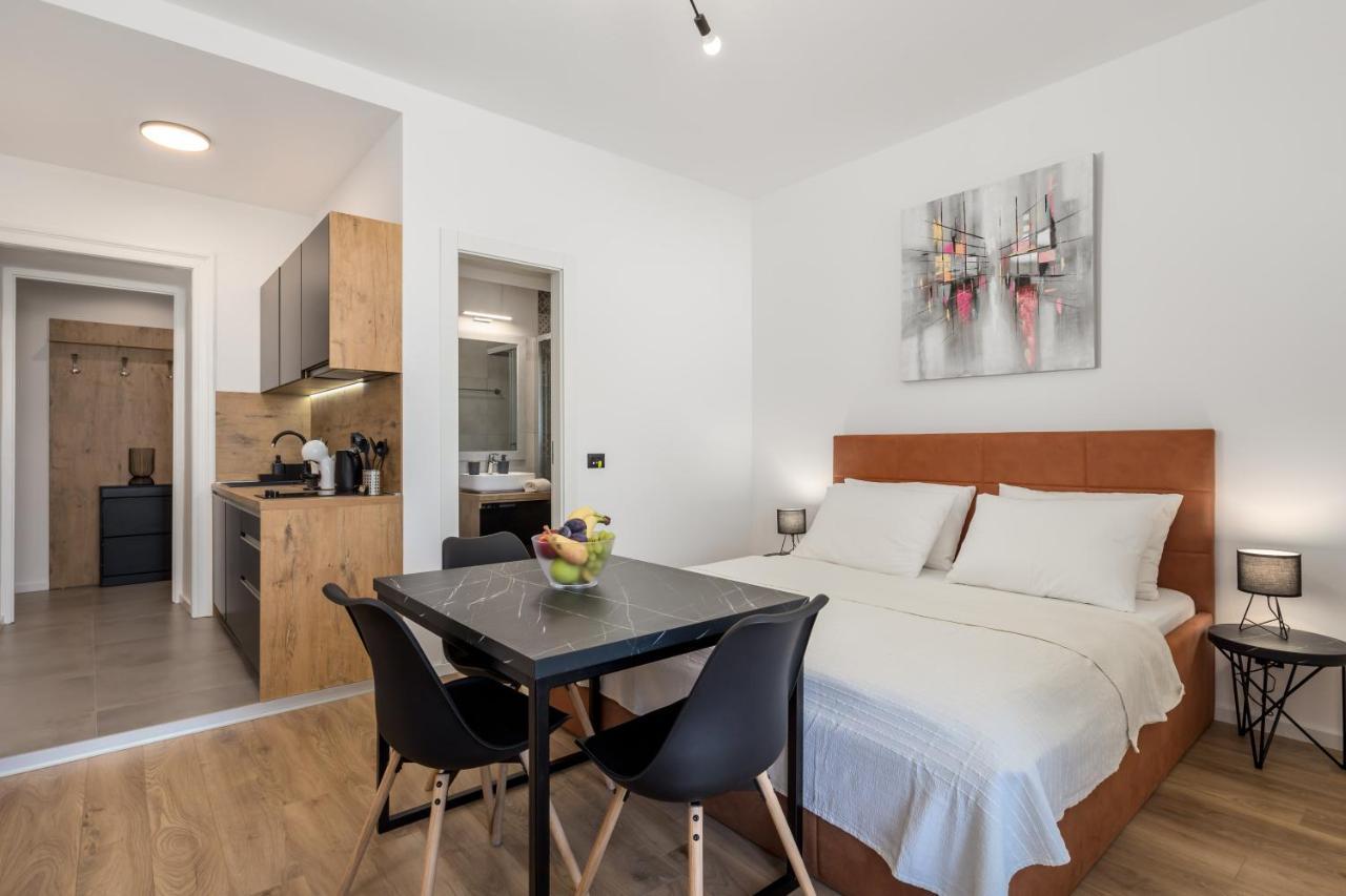 Apartments Bristol 2 Риека Экстерьер фото