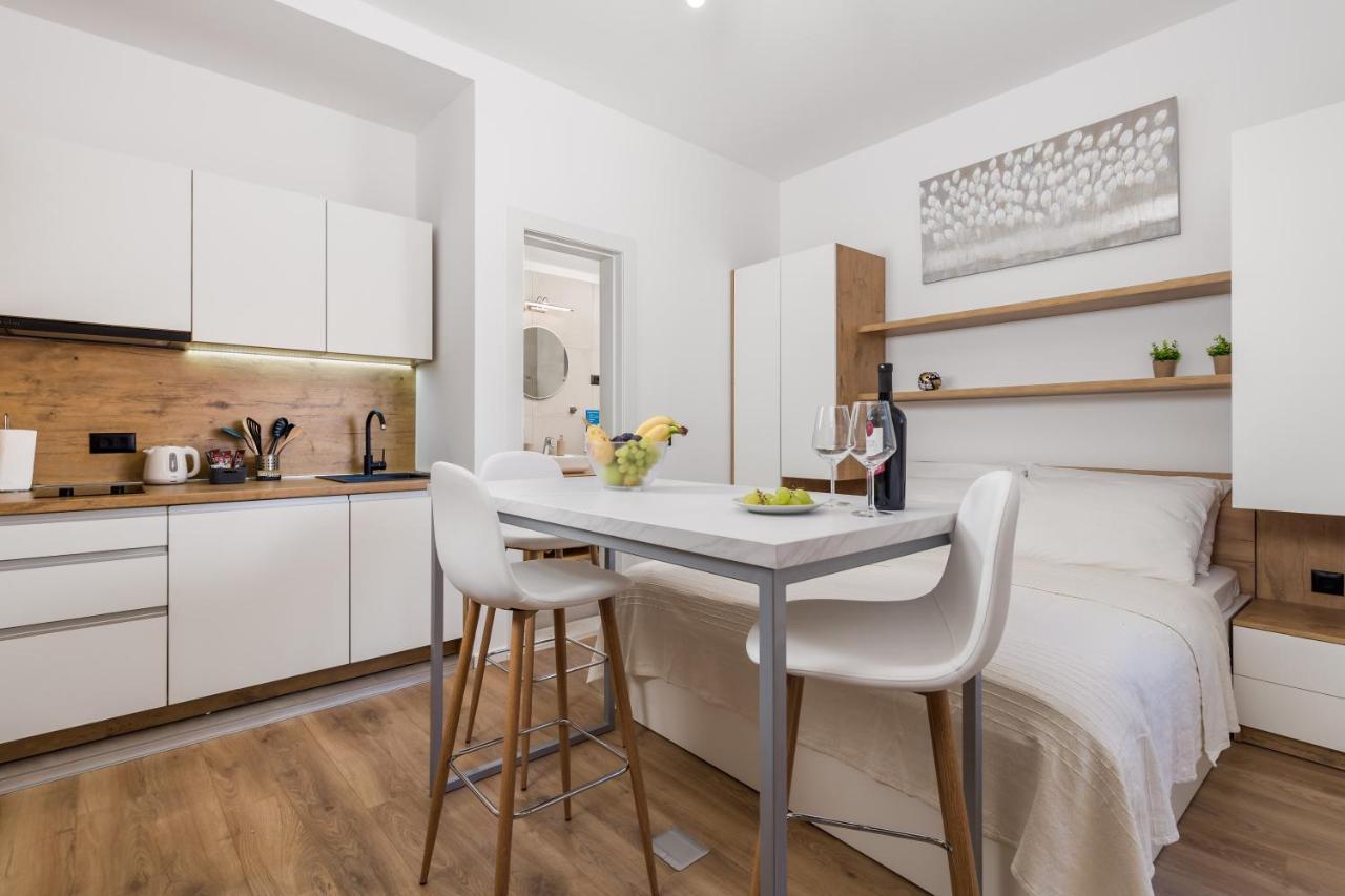 Apartments Bristol 2 Риека Экстерьер фото